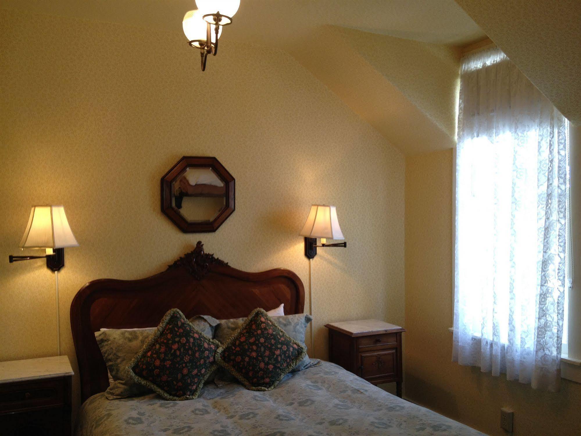 Gosby House Inn, A Four Sisters Inn Pacific Grove Bagian luar foto