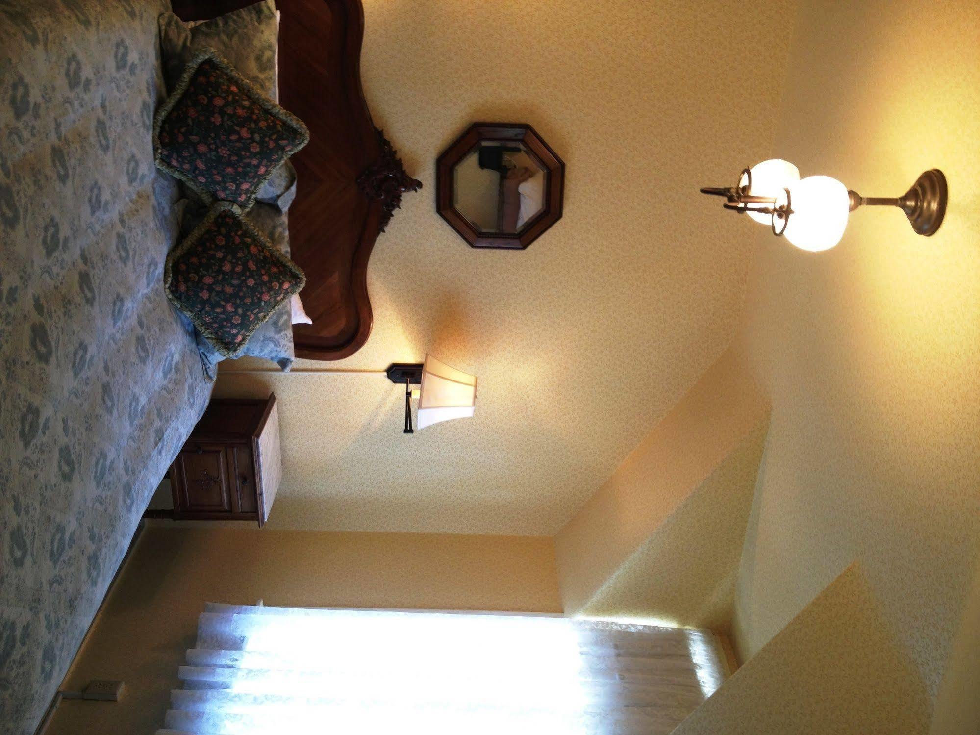 Gosby House Inn, A Four Sisters Inn Pacific Grove Bagian luar foto